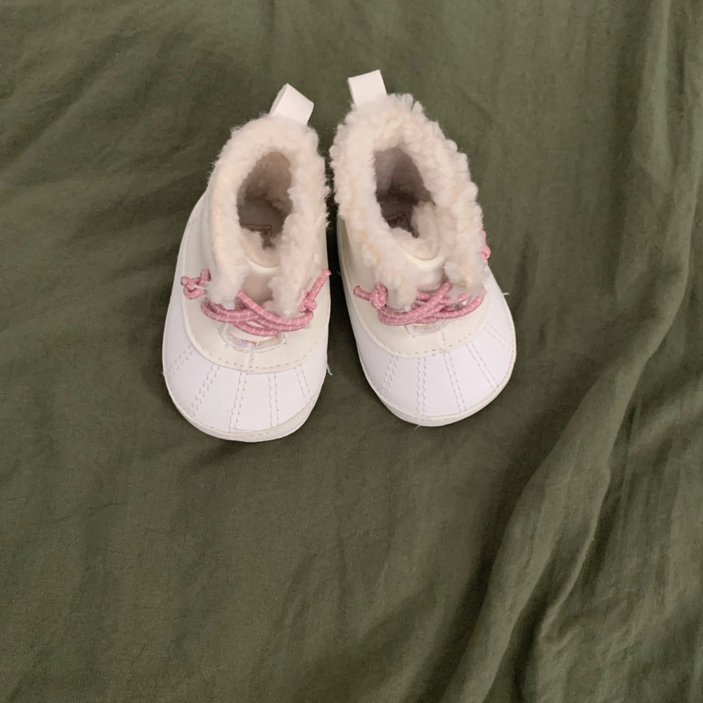 Cozy White and Pink Newborn baby Boots - Picture 2 of 3